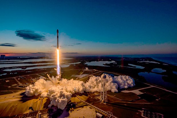 Launch of Falcon 9 rocket with OneWeb satellites.